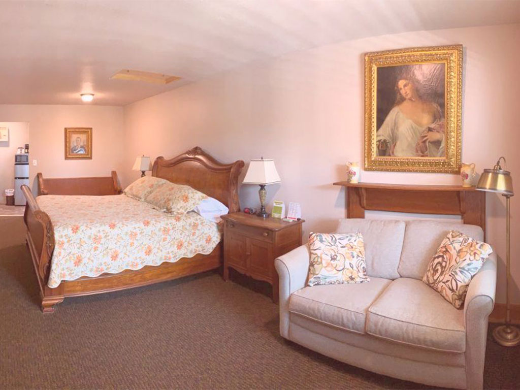 Hotel Rooms in Scarborough INN